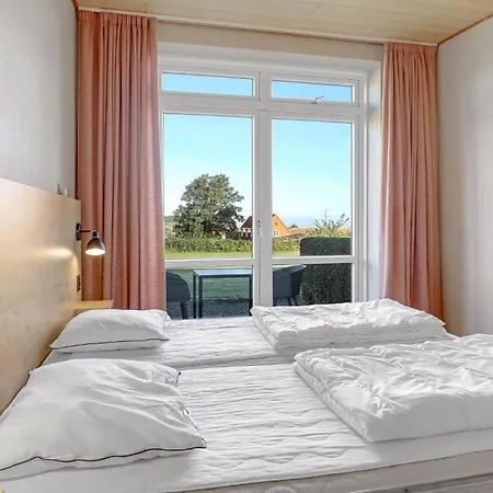Lovely In With Kitchen Apartment *